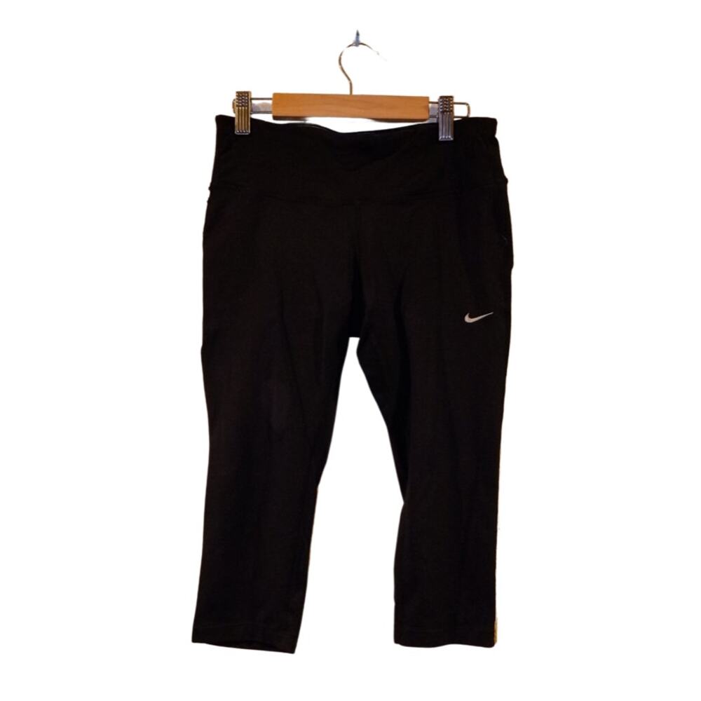 Nike dri fit black cropped leggings